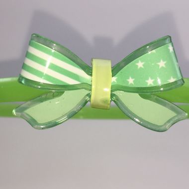 Headband with bow shape