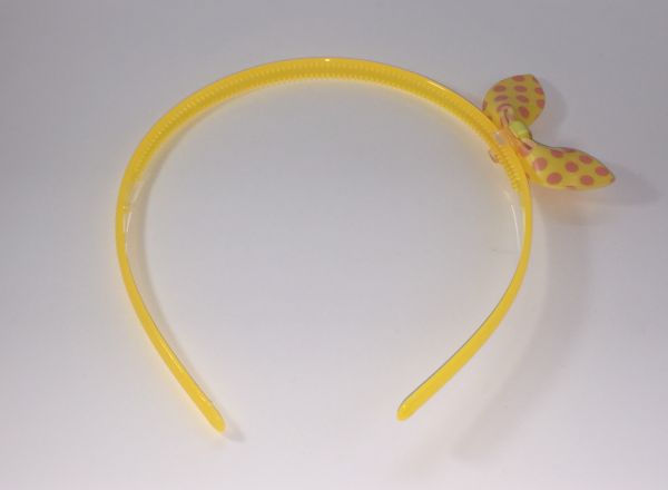 Headbands with patterned bow shape
