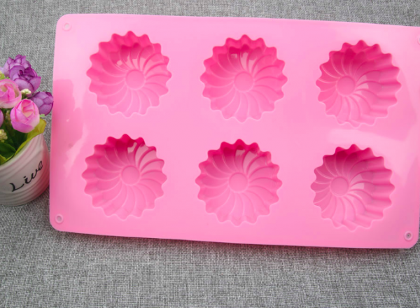 Silicone cake mold