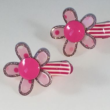 Crocodile clips with flower