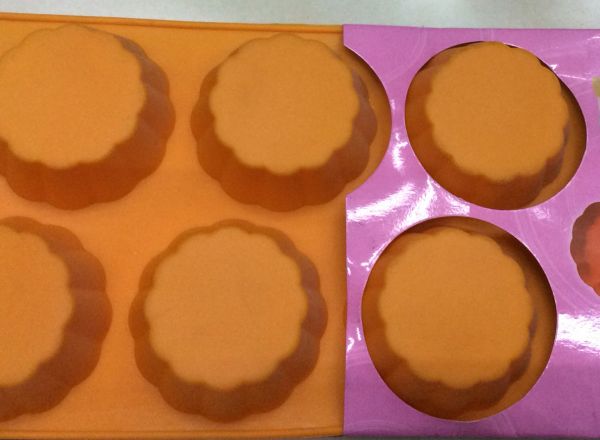 Silicone bonbon mold