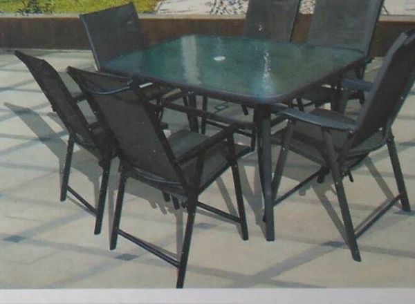 Outdoor dining furniture