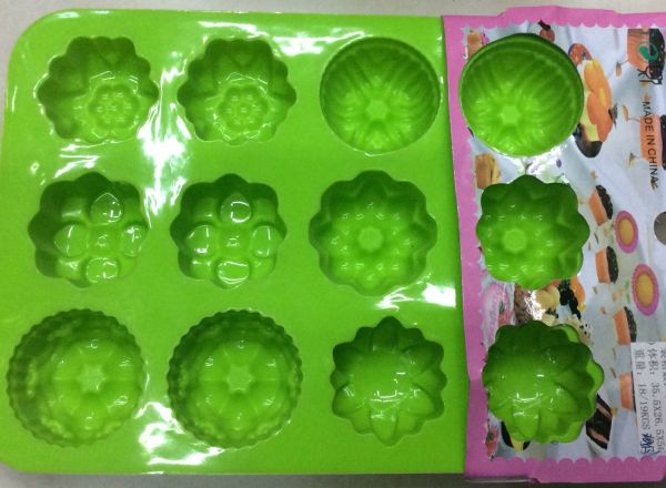 Silicone cake mold