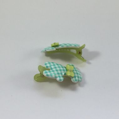 Crocodile clips with patterned giraffe
