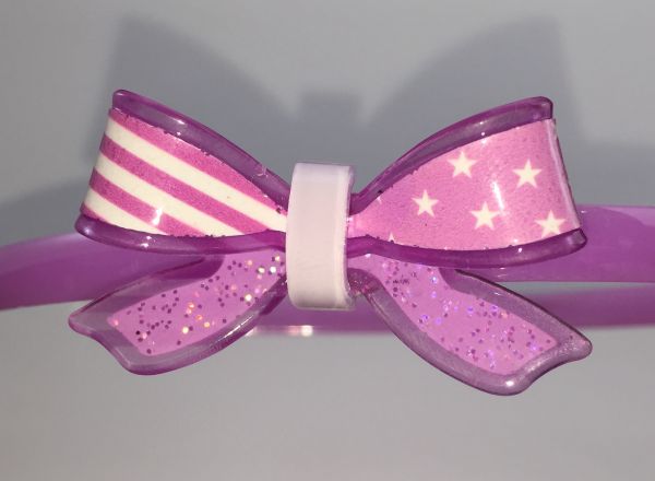 Headband with bow shape