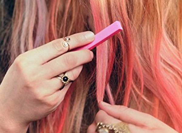 Hair chalk