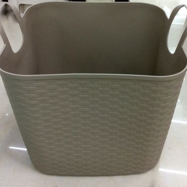 Basket with carry handle