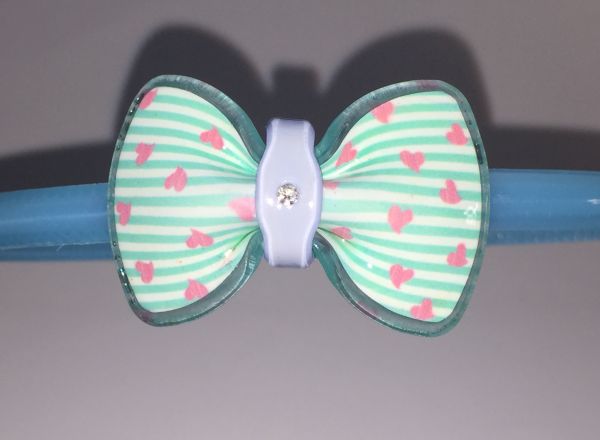 Head band with patterned bow