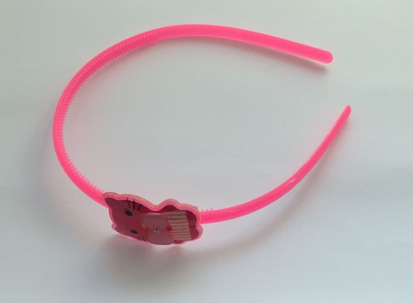 Headband with cat shape