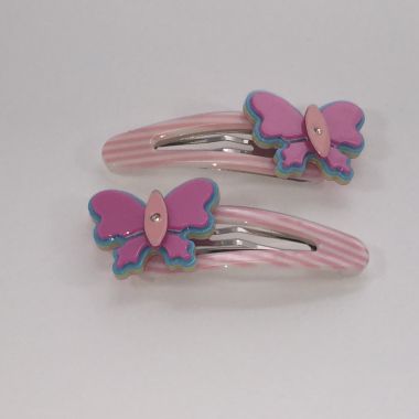 Patterned snap clip with butterfly