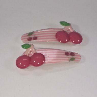 Patterned snap clip with fruit shape