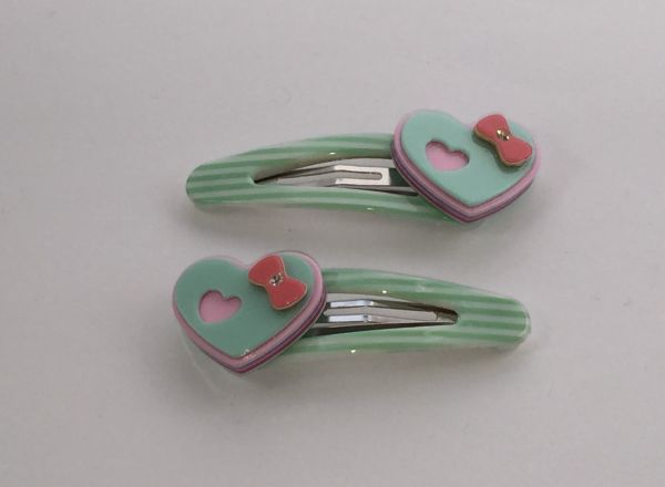 Patterned kids snap clip with heart shape