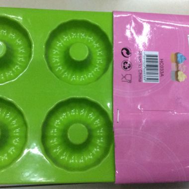 Silicone cake mold