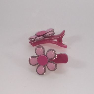 Patterned crocodile clip with flower