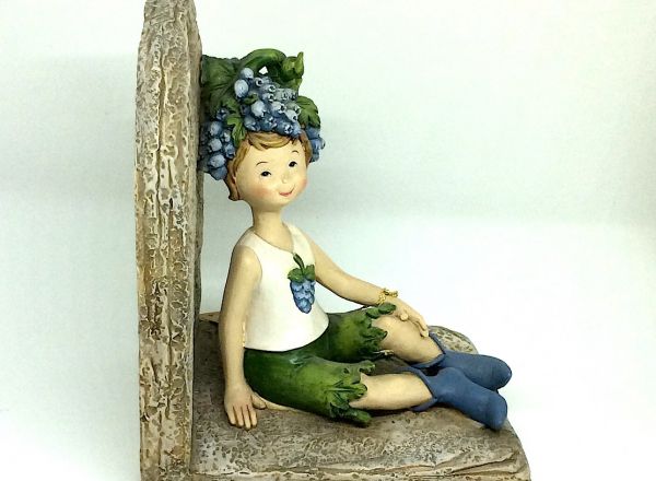 Resin figurine 16x14 cm