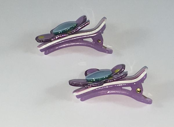 Crocodile clips with flower