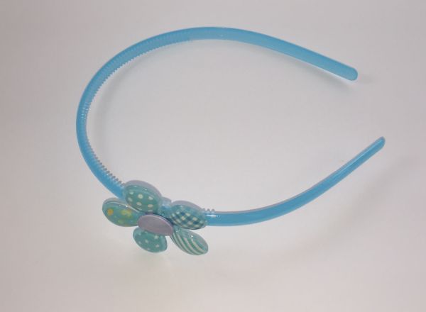 Headband with flower shape