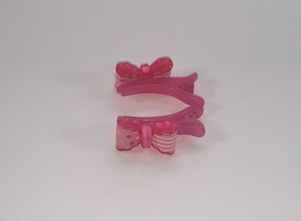 Crocodile clips with bow