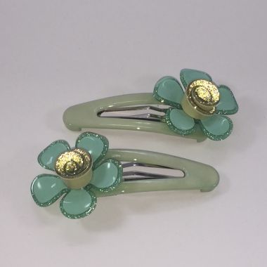 Snap clips with flower shape