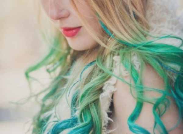 Hair chalk