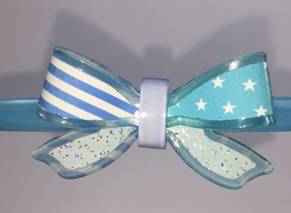 Headband with bow shape